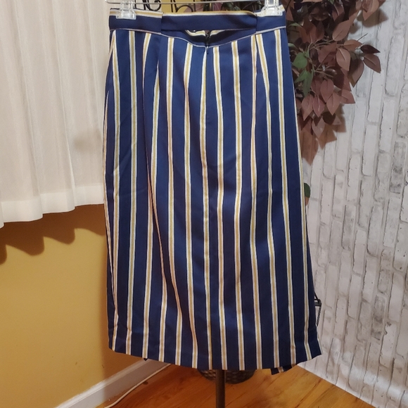 BCBGMAXAZARIA Asymmetrical Striped Skirt - Picture 6 of 14